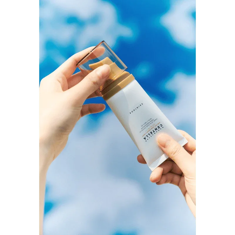 SKIN1004 Madagascar Centella Air-fit Suncream Light SPF 30 PA++++ - 50 ml - Seoulma-skincare